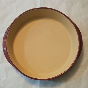 The Pampered Chef Cranberry and Tan Ceramic Baking Dish. New Has Not Been Used!